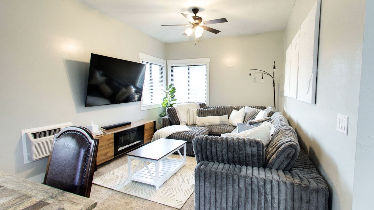 Photo of Livingroom in Vernal