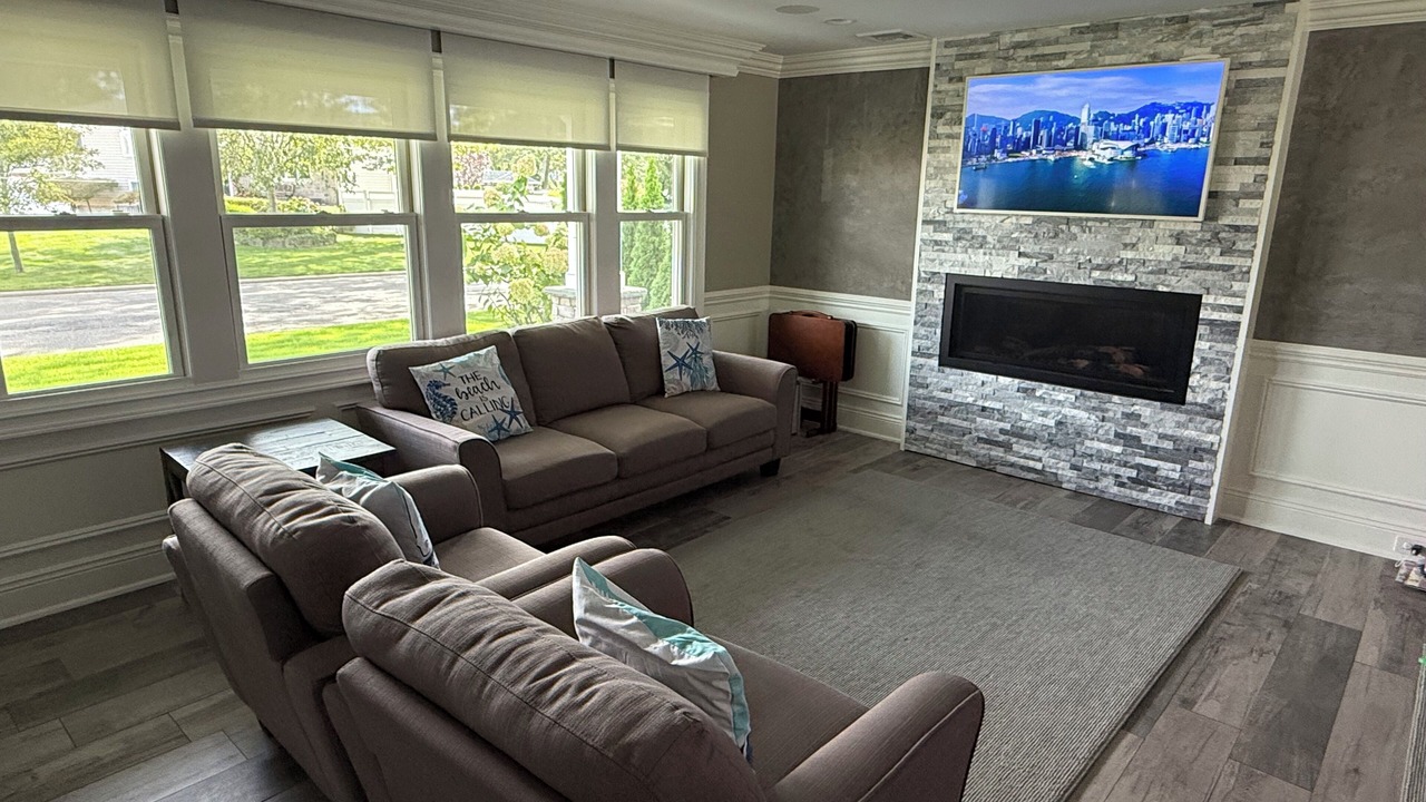 Photo of Livingroom in South Farmingdale