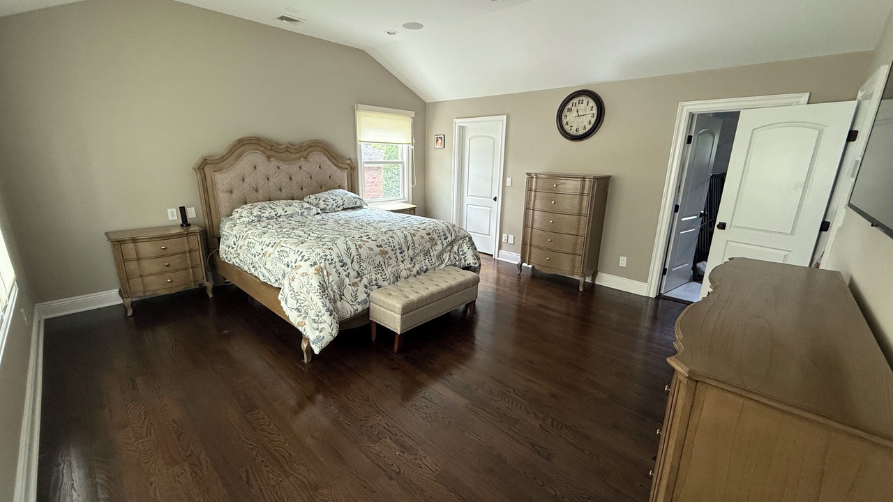 Photo of Bedroom in South Farmingdale