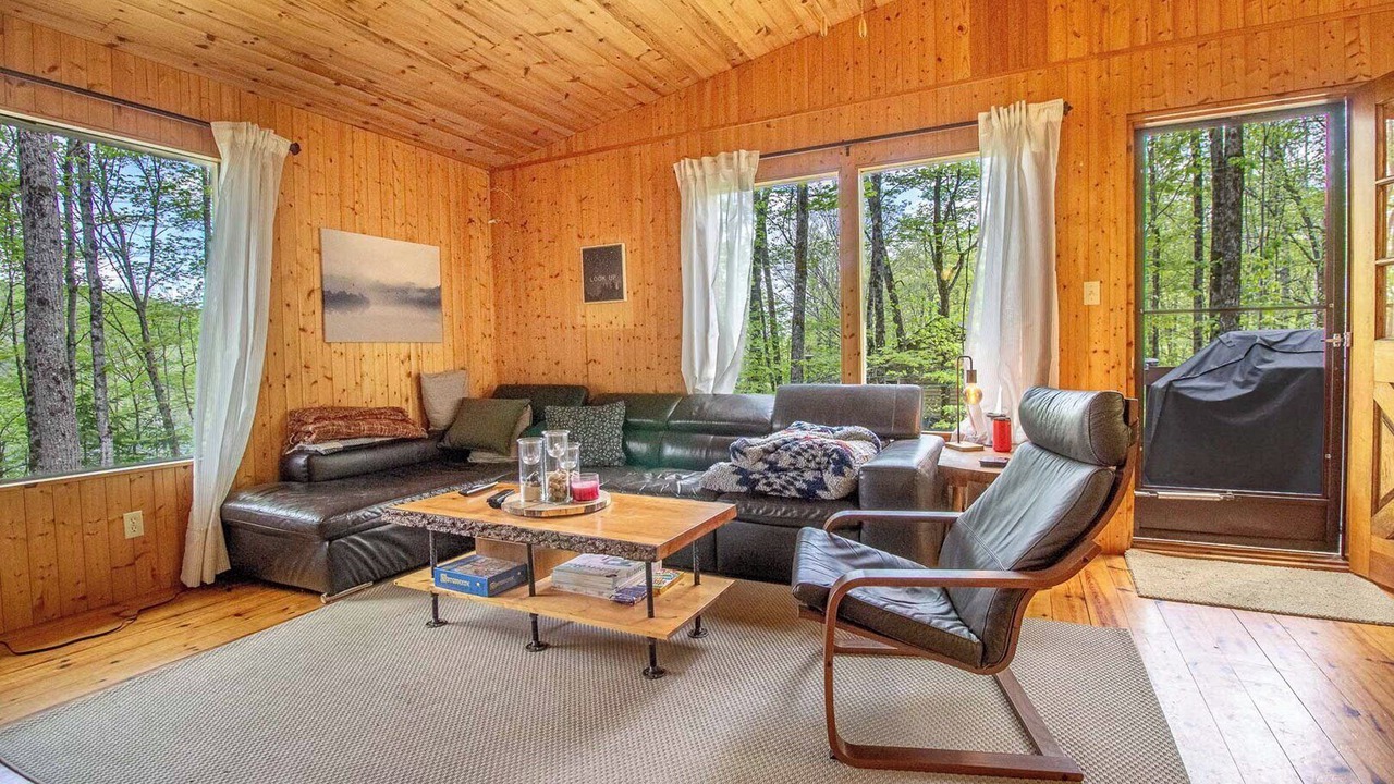 Photo of Livingroom in Eagle Lake