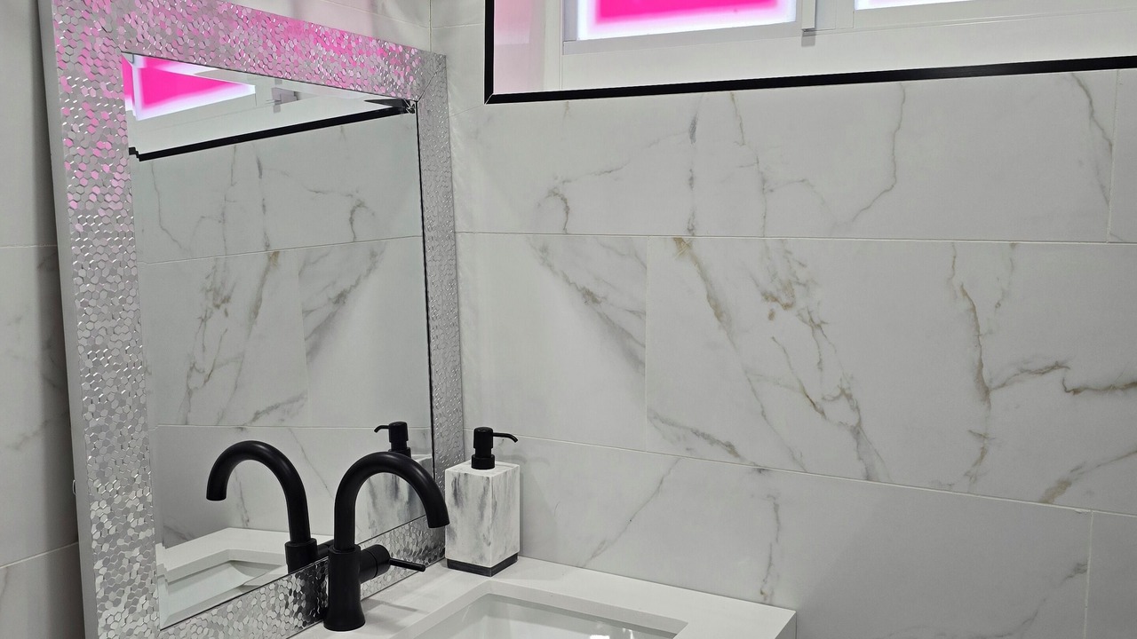 Photo of Bathroom in Golden Glades