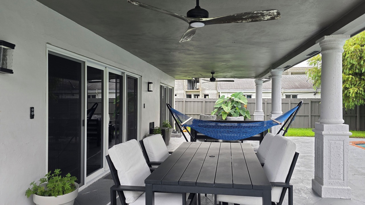 Photo of Outdoor in Golden Glades