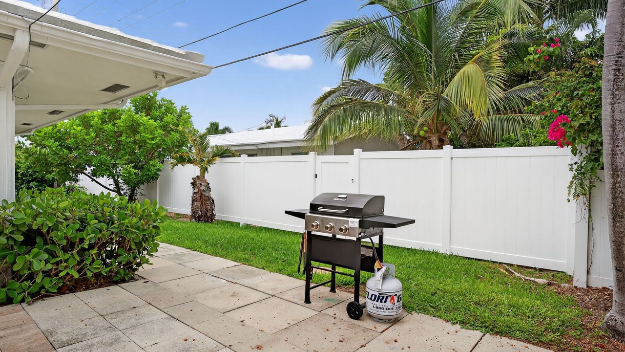 Photo of Patio Balcony in Lauderdale Beach