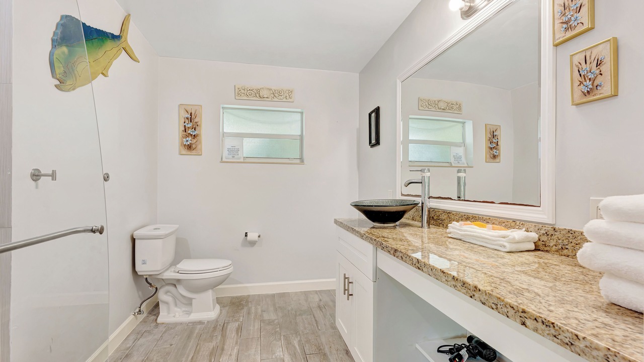 Photo of Bathroom in Lauderdale Beach