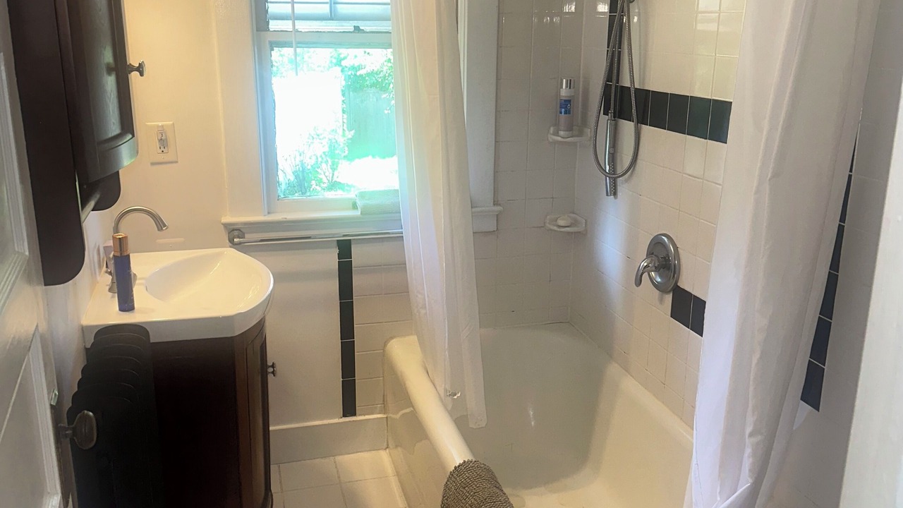 Photo of Bathroom in Farmingdale