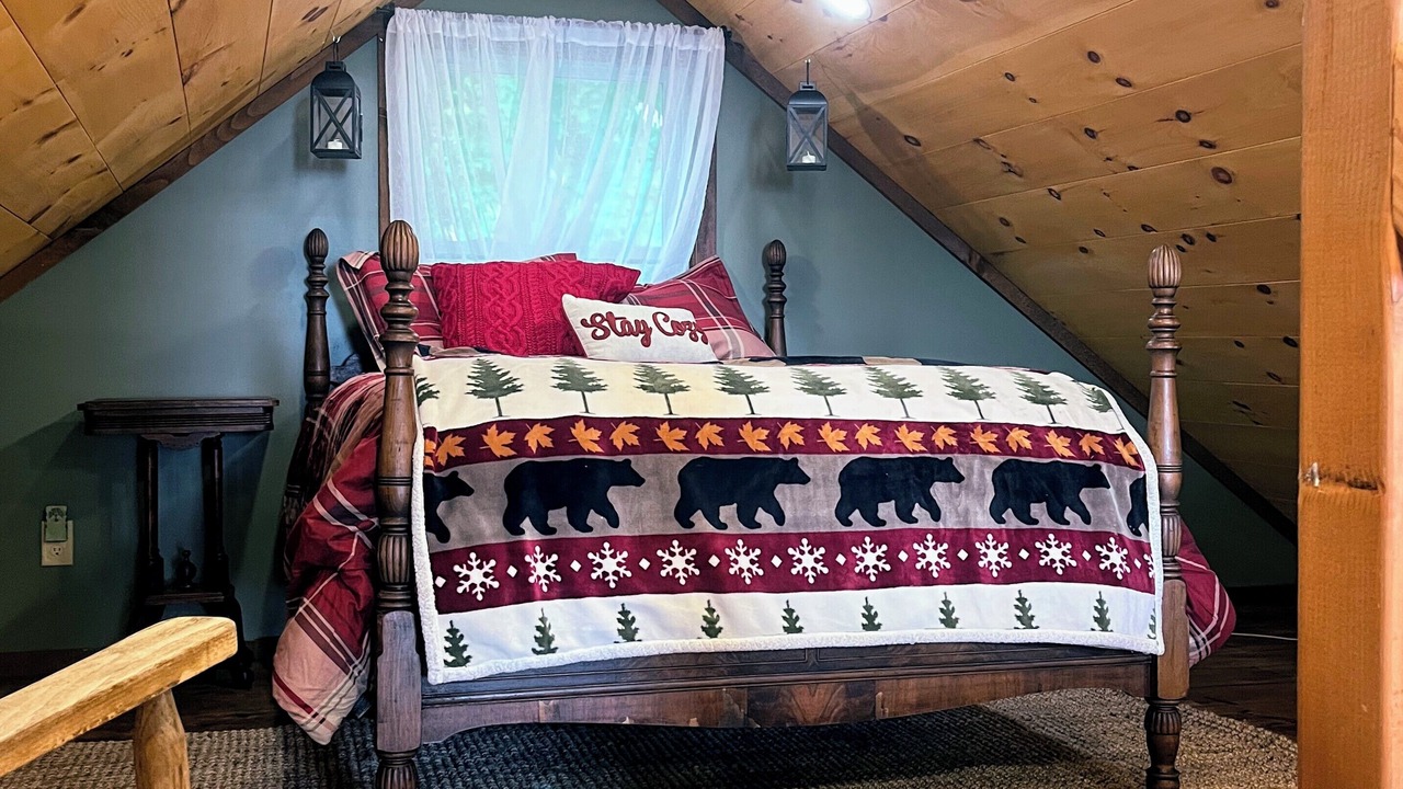 Photo of Bedroom in Scottsburg