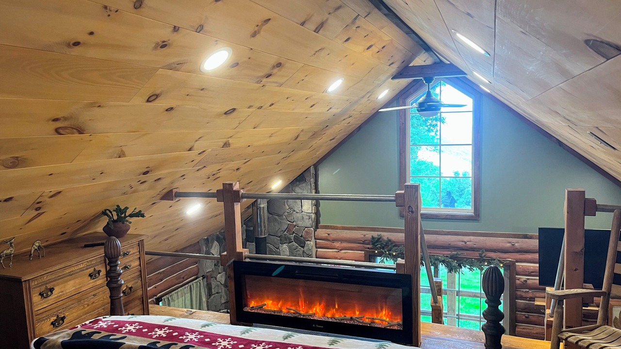Photo of Bedroom in Scottsburg