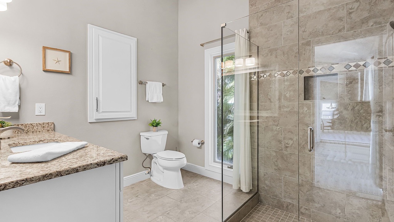 Photo of Bathroom in Caloosahatchee