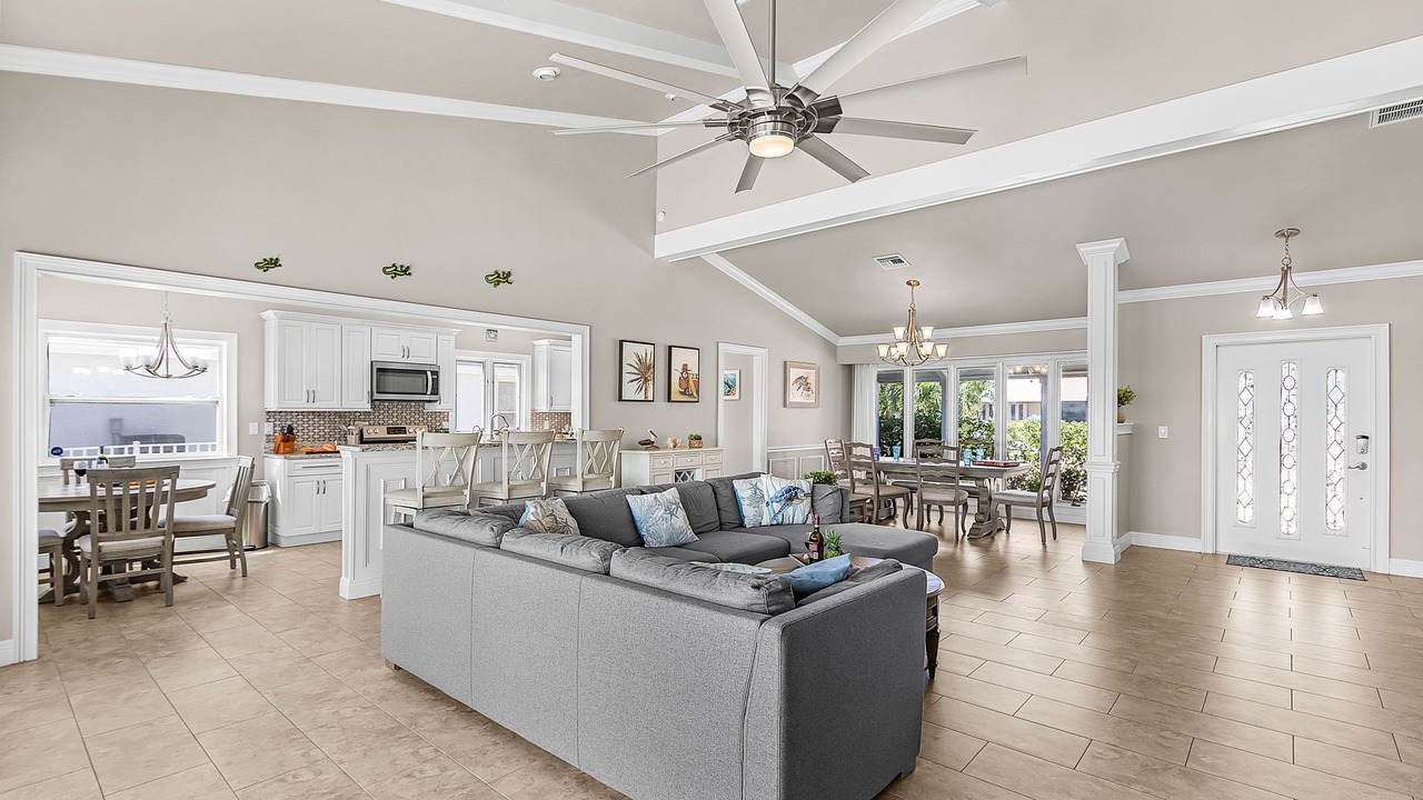 Photo of Livingroom in Caloosahatchee