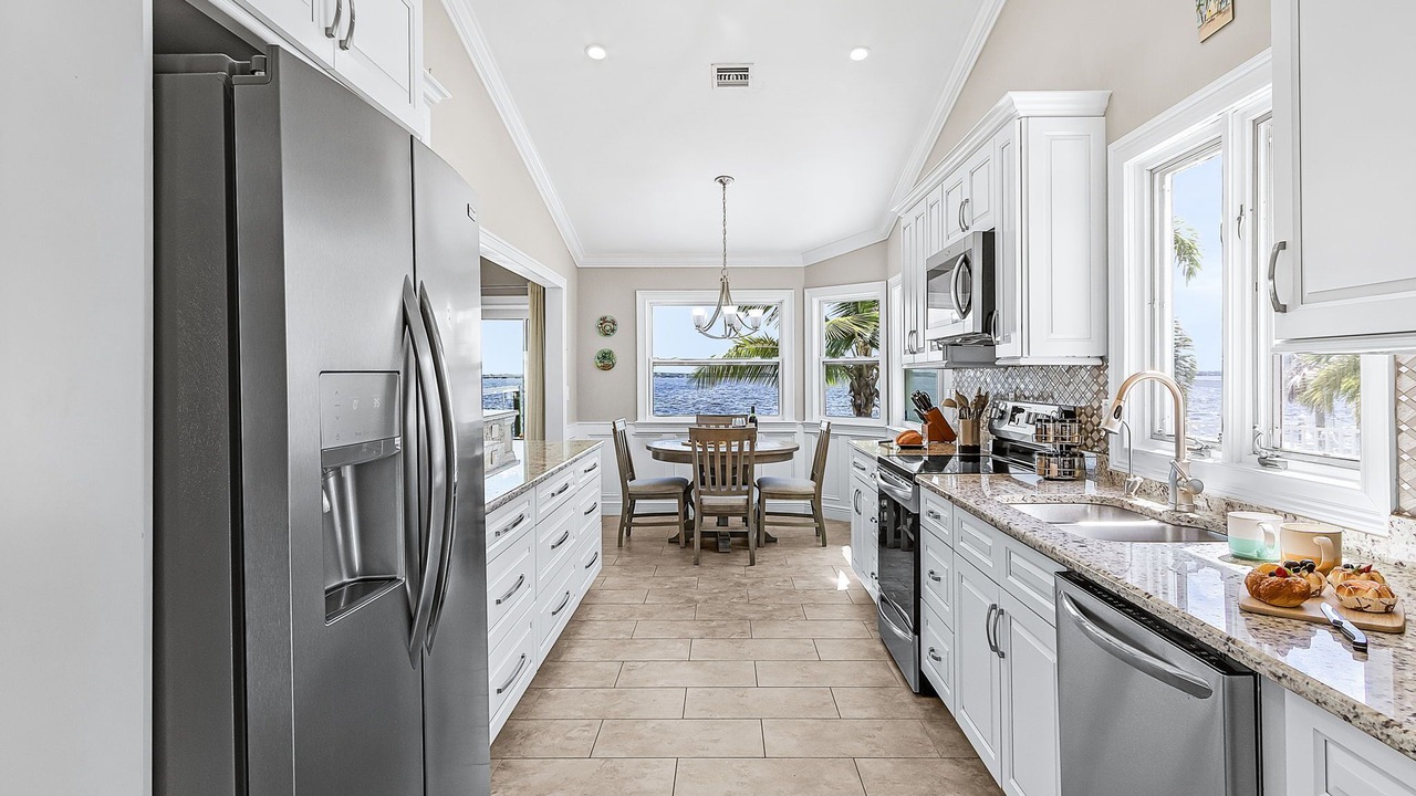Photo of Kitchen in Caloosahatchee