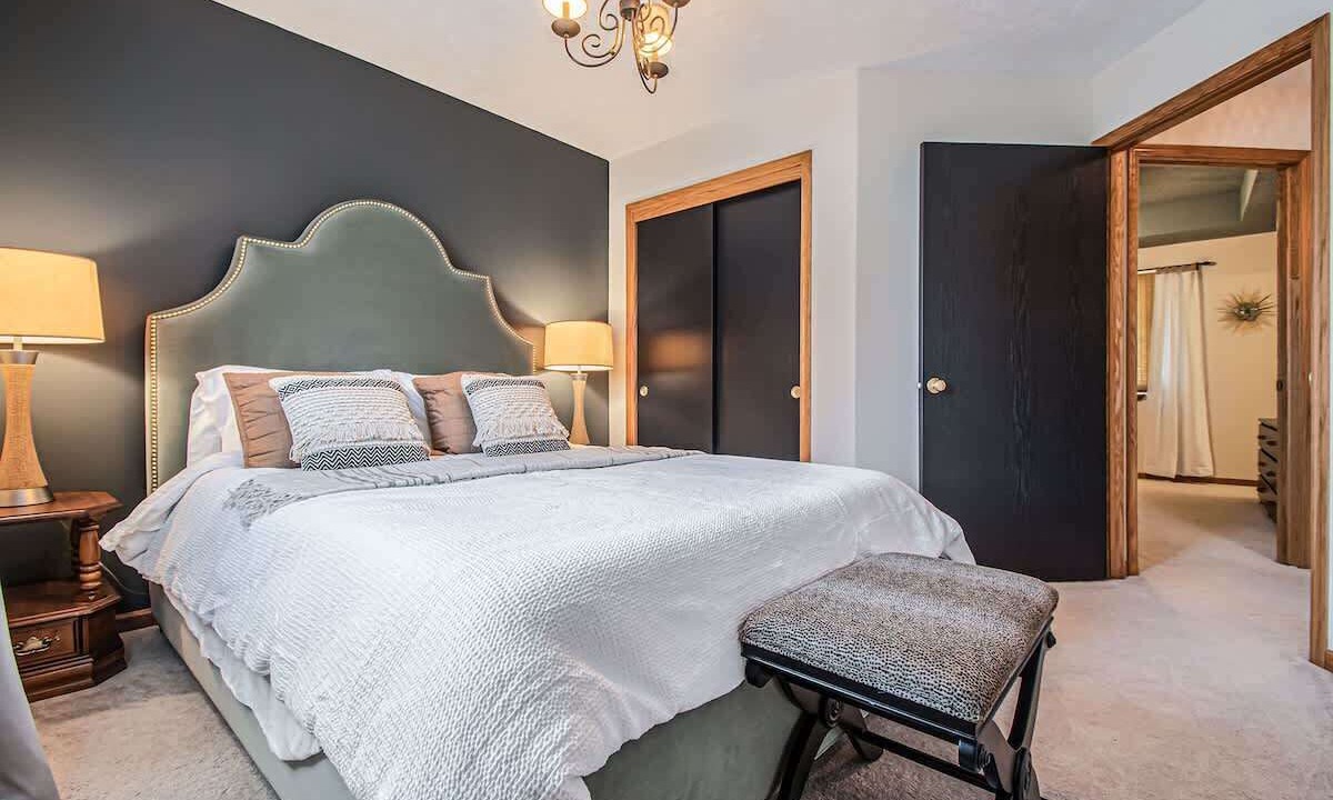 Photo of Bedroom in Aksarben - Elmwood Park