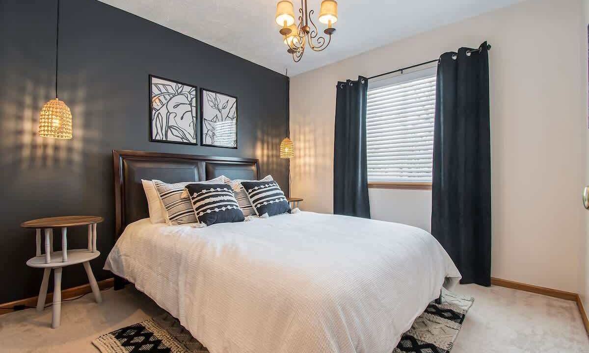 Photo of Bedroom in Aksarben - Elmwood Park