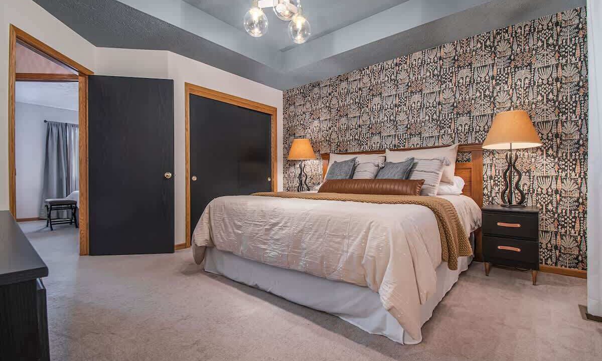 Photo of Bedroom in Aksarben - Elmwood Park