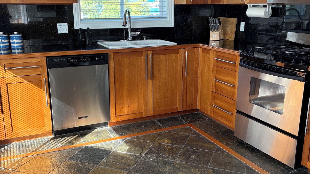 Photo of Kitchen in Campbell River