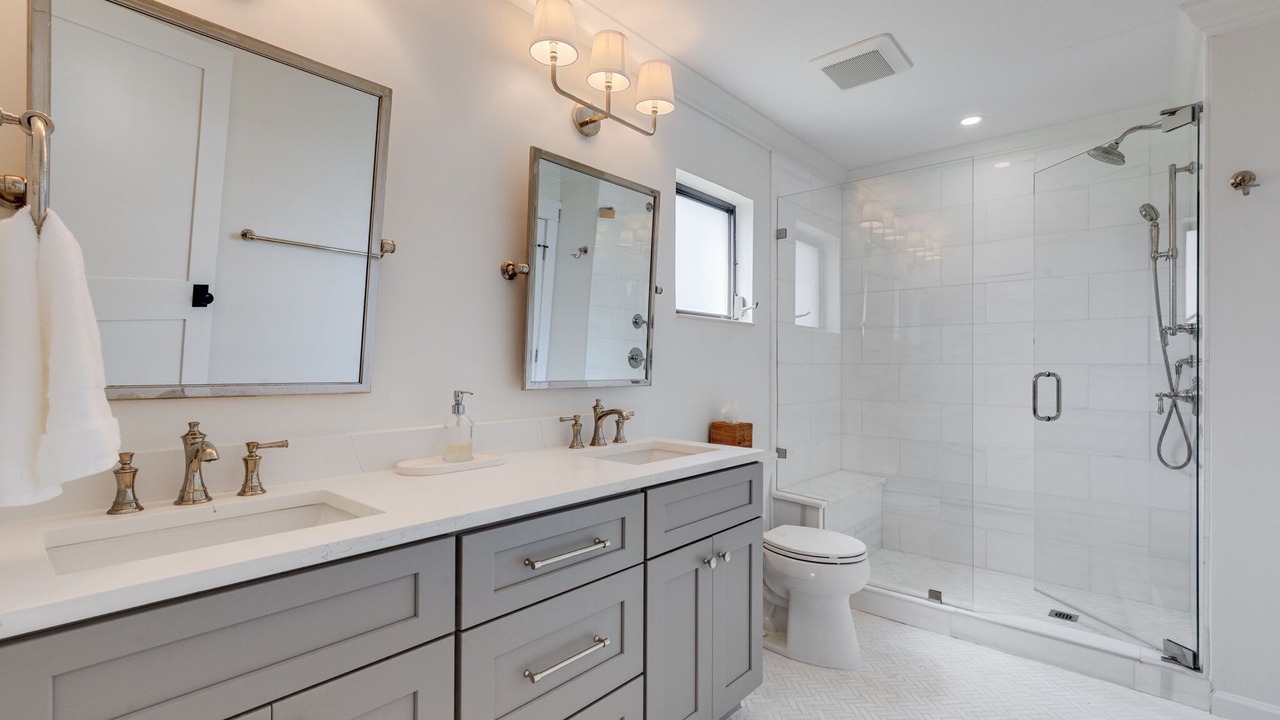 Photo of Bathroom in Beachview Country Club Estates