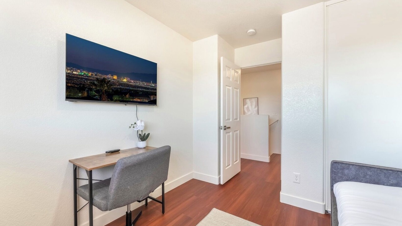Photo of Bedroom in Silverado Ranch