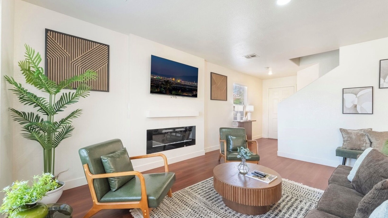 Photo of Livingroom in Silverado Ranch