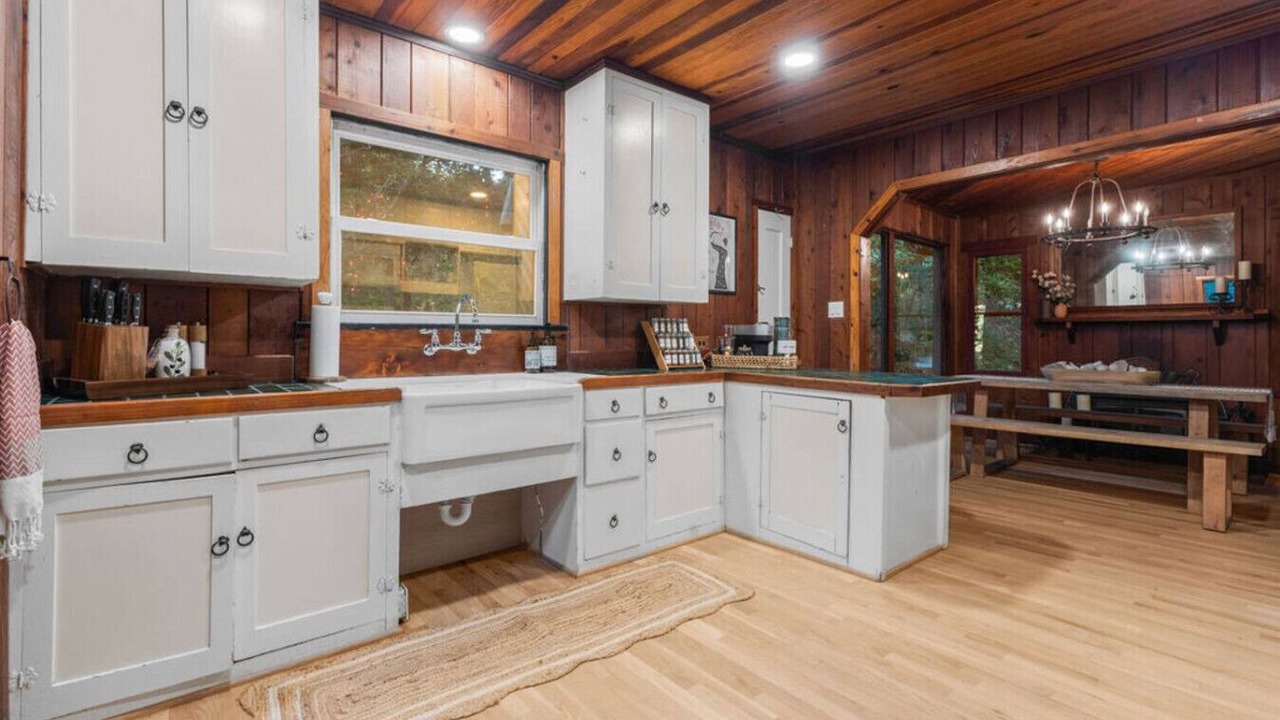 Photo of Kitchen in Lexington Hills