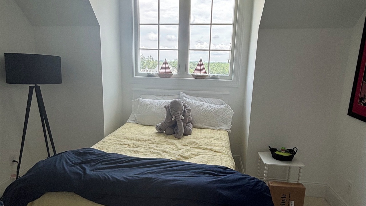 Photo of Bedroom in Northport