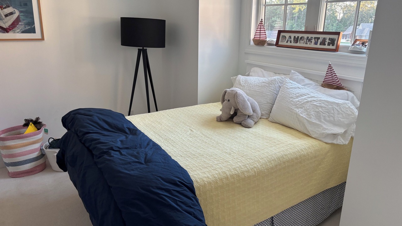 Photo of Bedroom in Northport