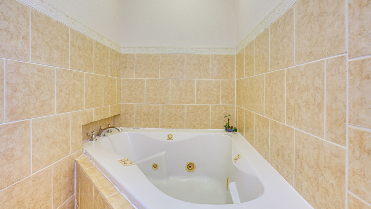 Photo of Bathroom in Little Woods