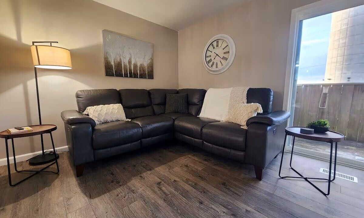 Photo of Livingroom in Newton