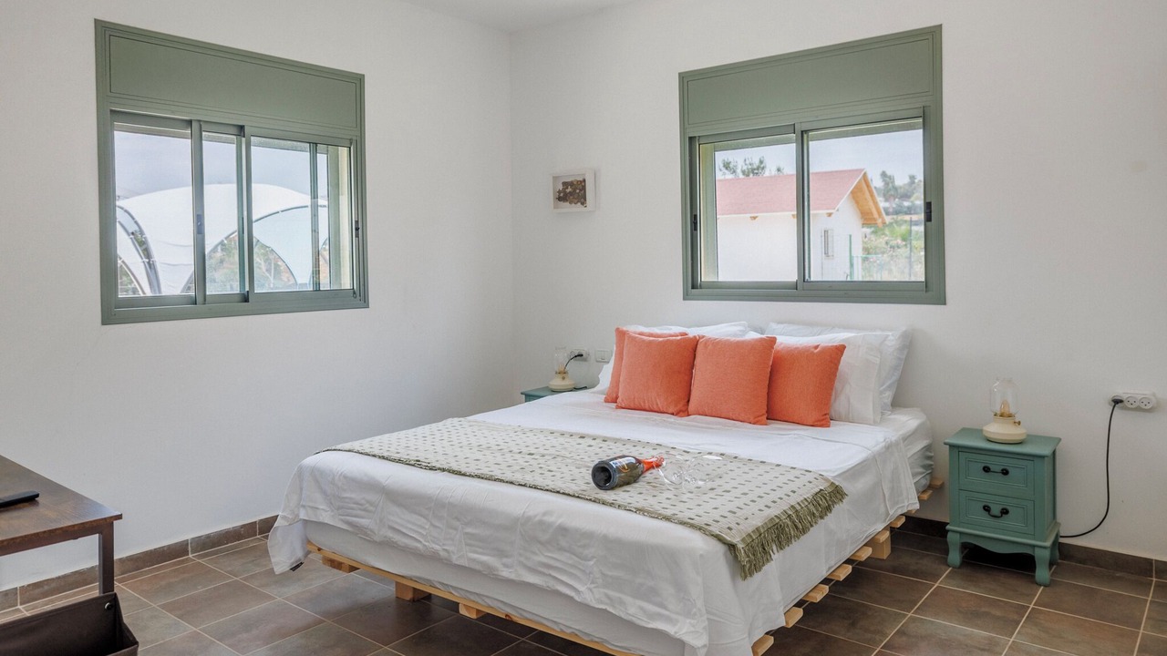 Photo of Bedroom in Kefar Uriyya