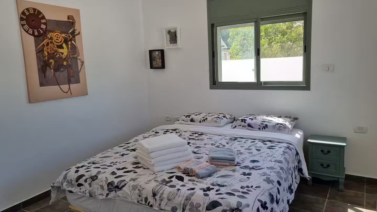 Photo of Bedroom in Kefar Uriyya