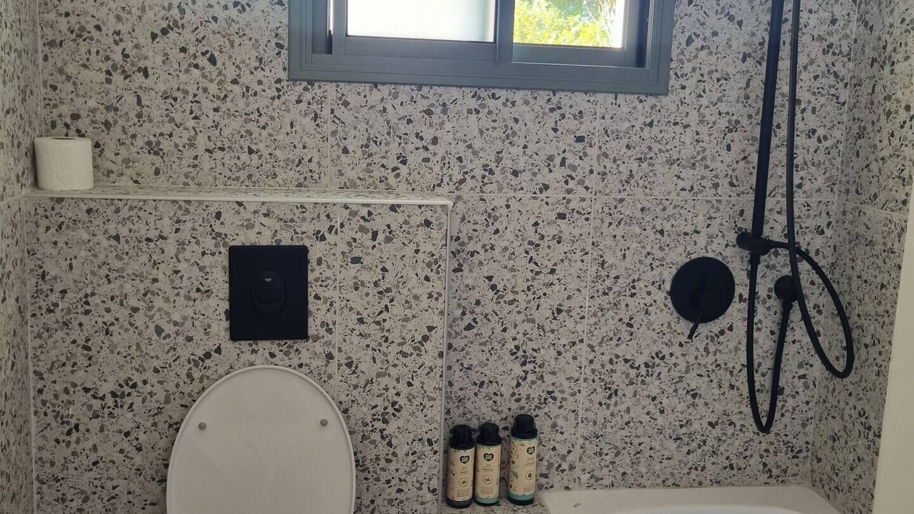 Photo of Bathroom in Kefar Uriyya