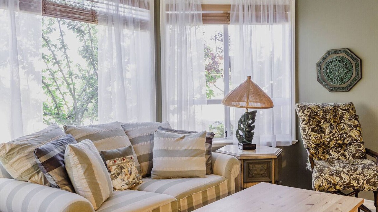 Photo of Livingroom in North Cowichan