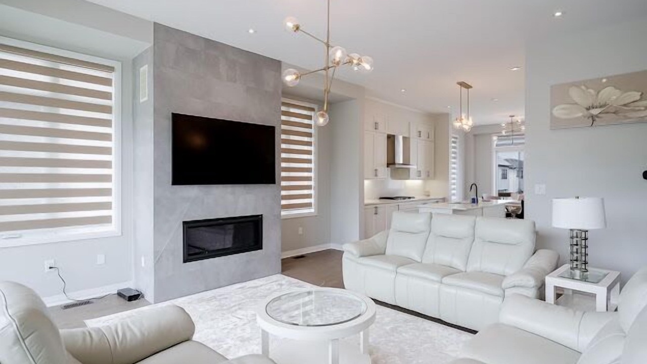 Photo of Livingroom in Bowmanville