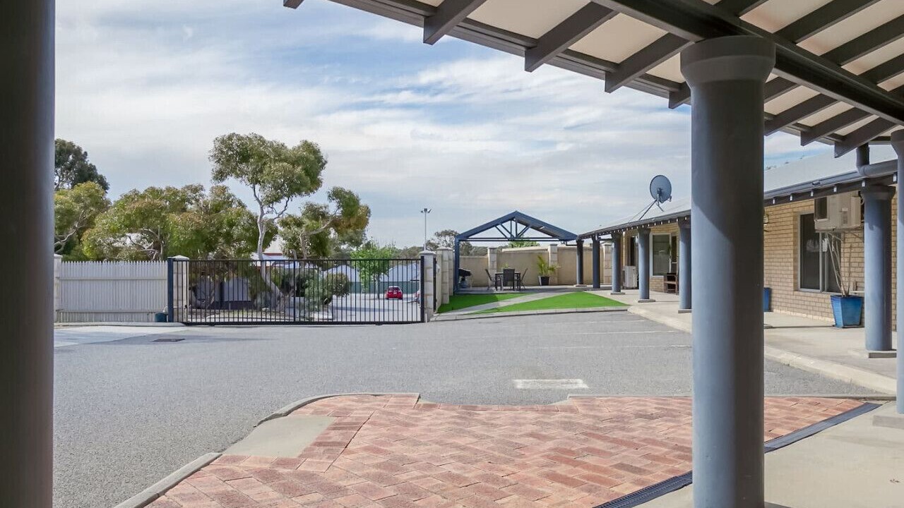 Photo of Outdoor in Connolly
