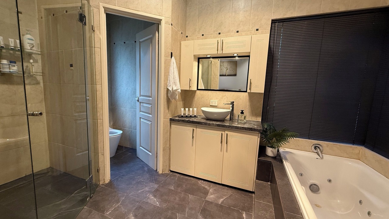 Photo of Bathroom in South Yunderup