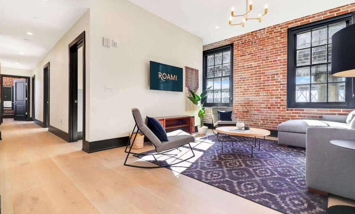 Photo of Livingroom in Arts/Warehouse District