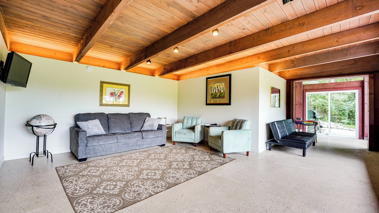 Photo of Bedroom in Vandercook Lake