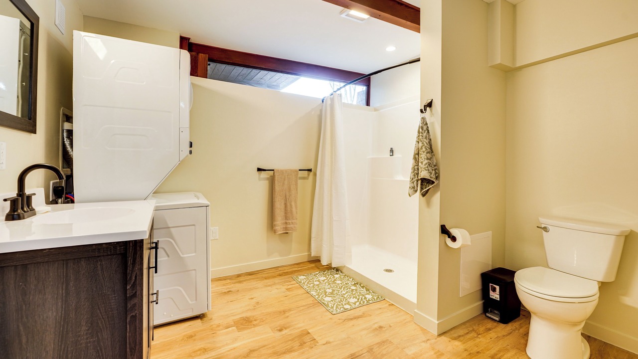 Photo of Bathroom in Vandercook Lake
