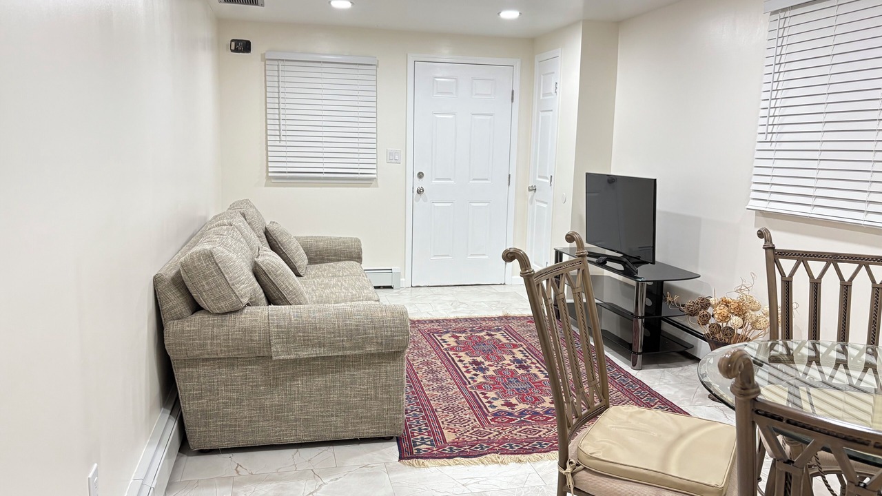 Photo of Livingroom in Massapequa Park