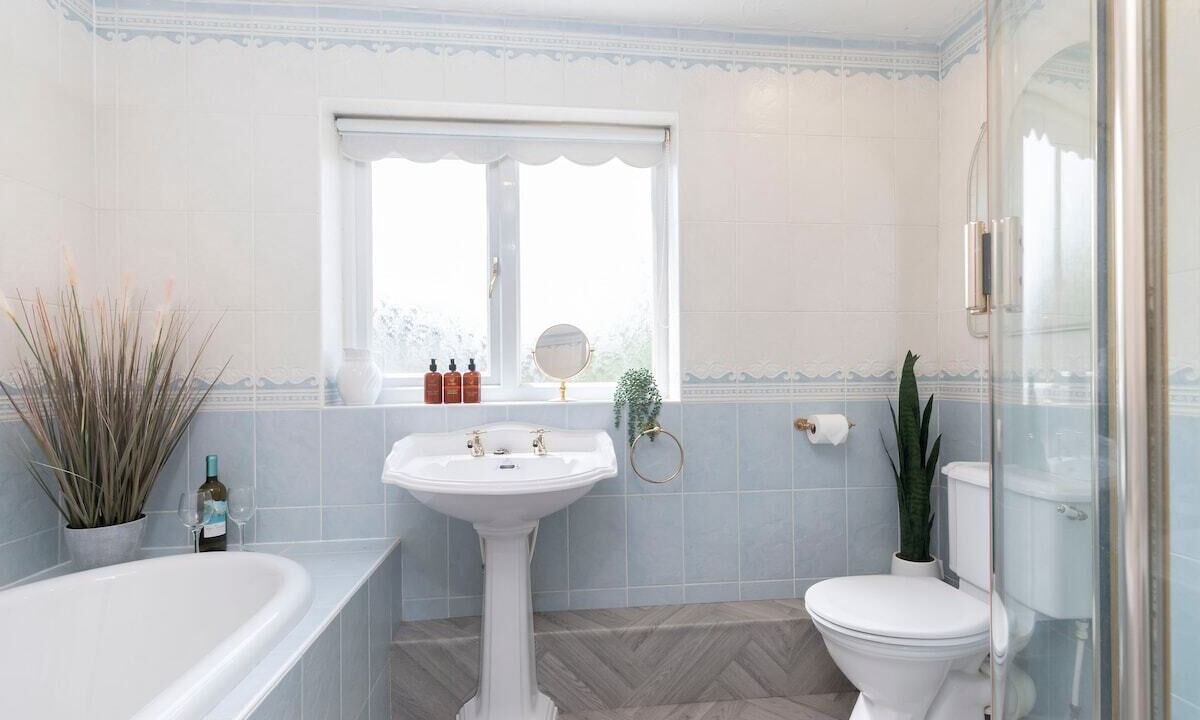 Photo of Bathroom in Eastington