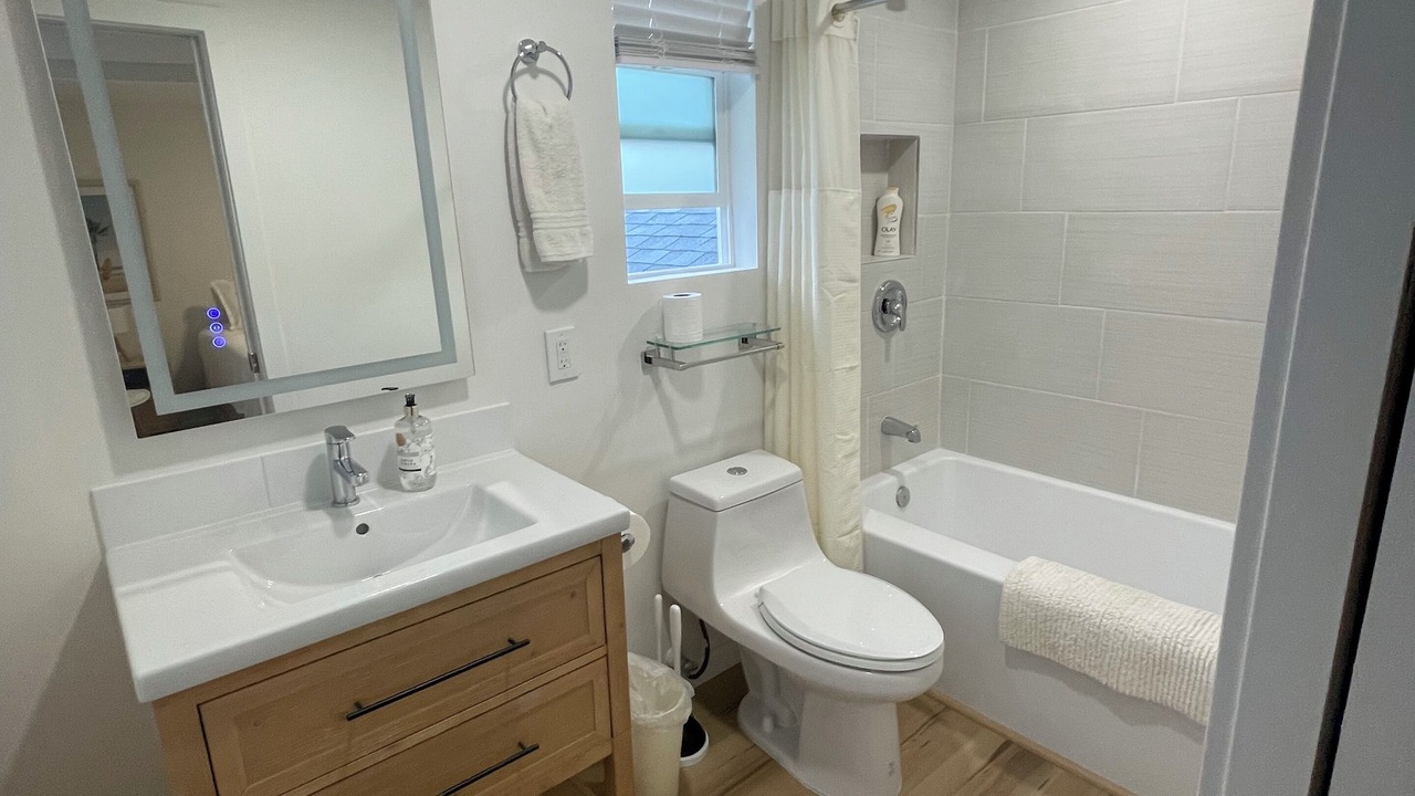 Photo of Bathroom in South Mission Beach