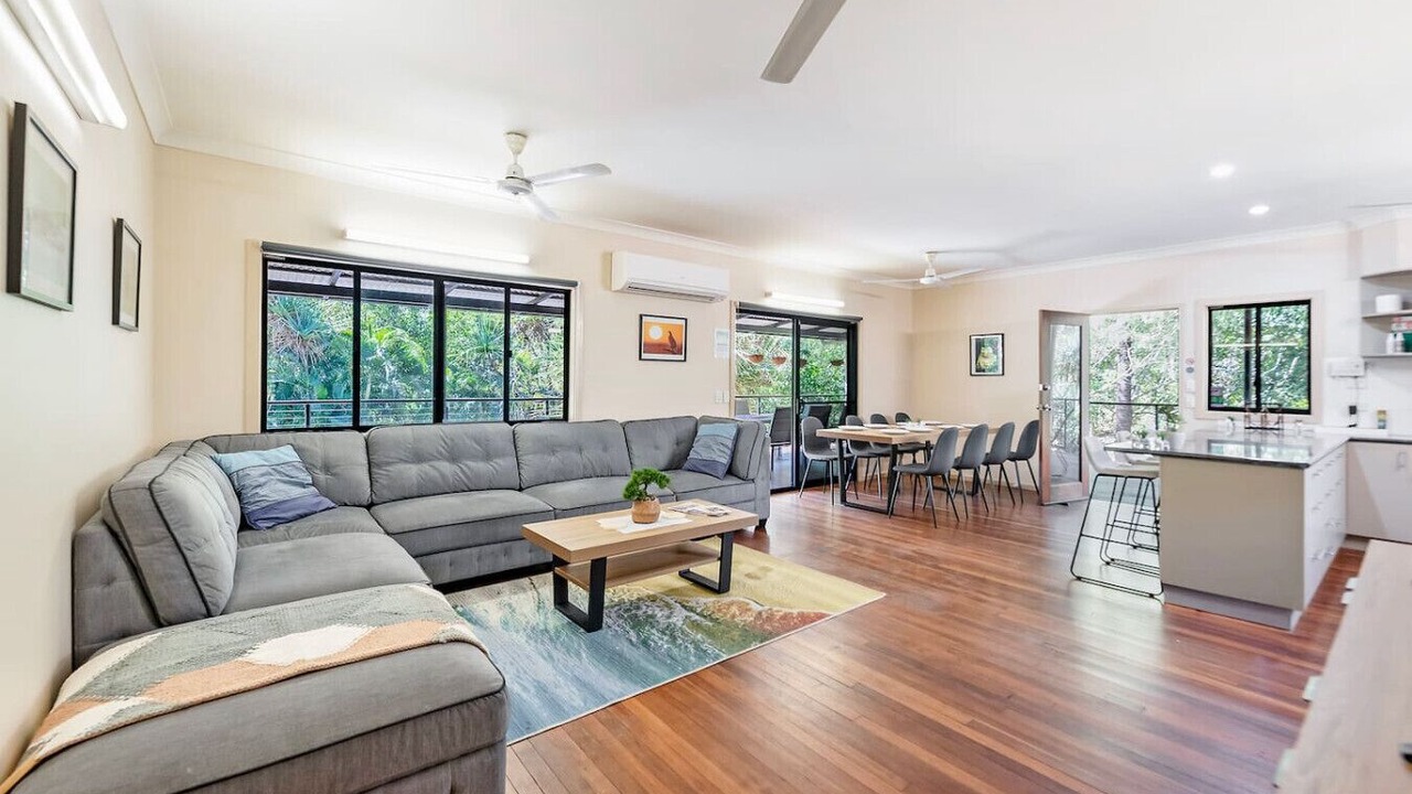 Photo of Livingroom in McMinns Lagoon