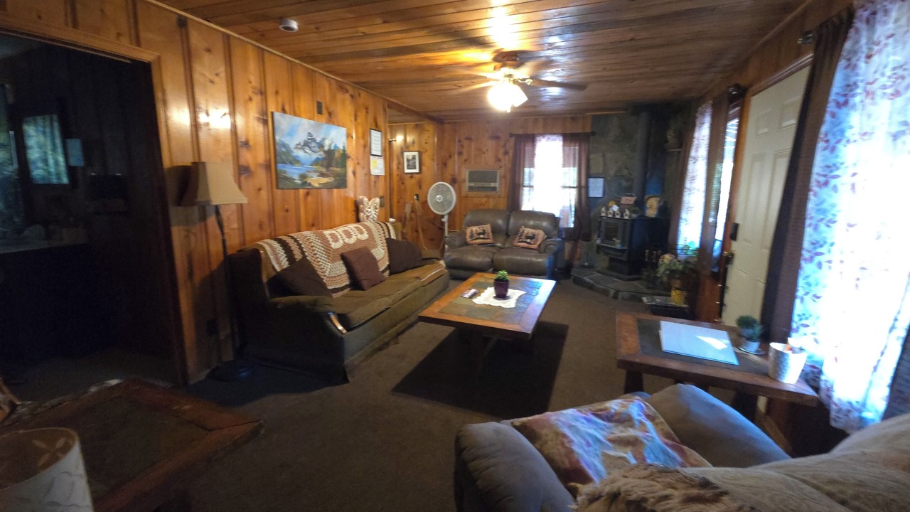 Photo of Livingroom in Midpines
