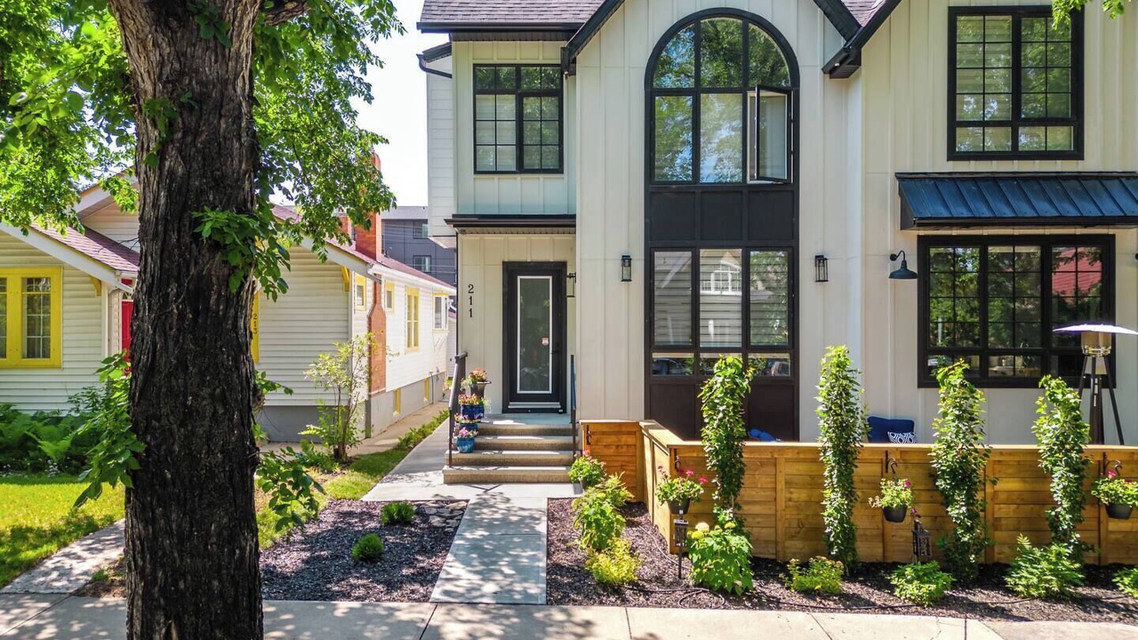 Photo of Outdoor in Crescent Heights