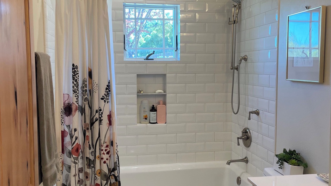 Photo of Bathroom in Almonte