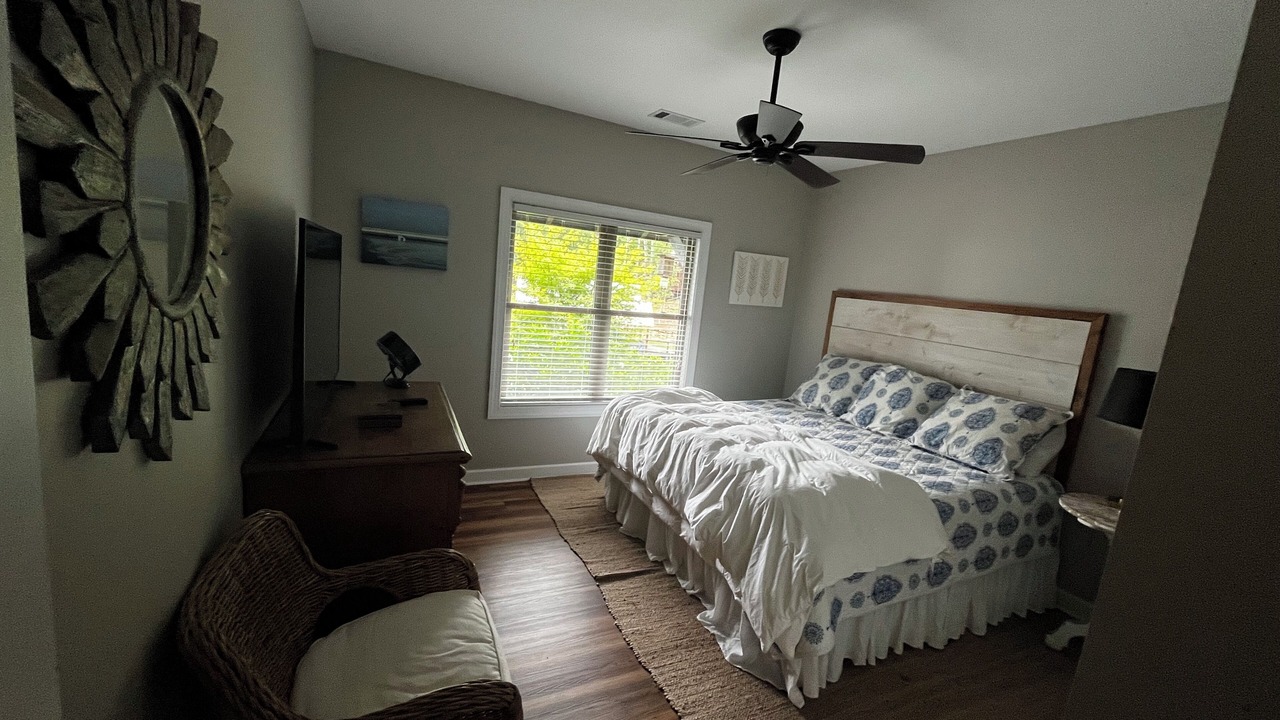 Photo of Bedroom in Pleasure Point
