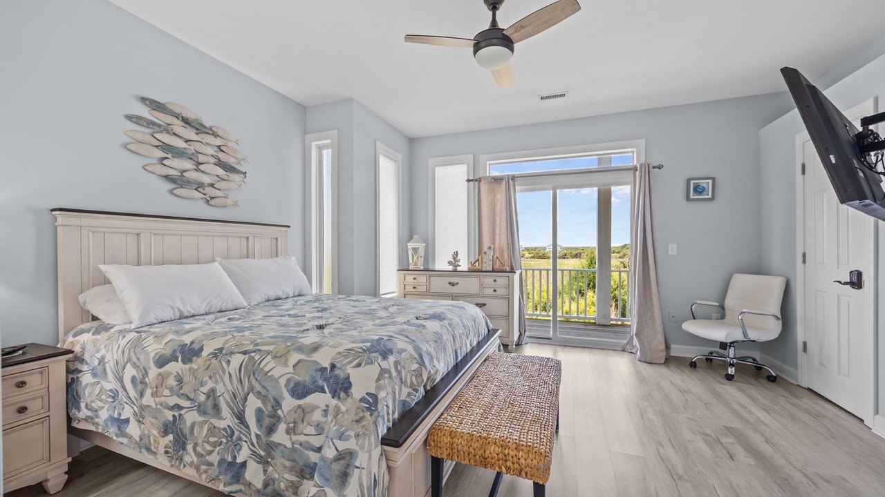 Photo of Bedroom in North Topsail Beach
