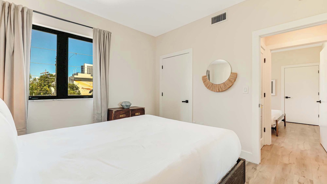 Photo of Bedroom in Midtown