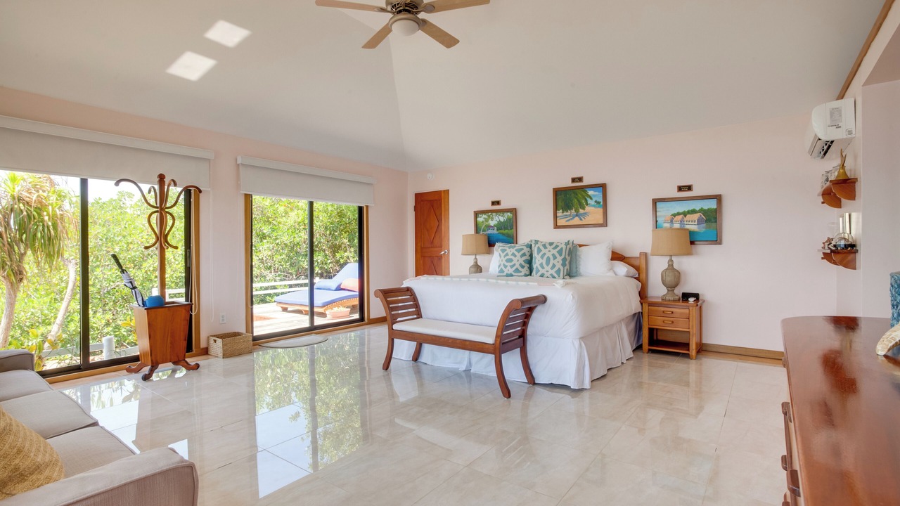 Photo of Bedroom in Royal Belize Island