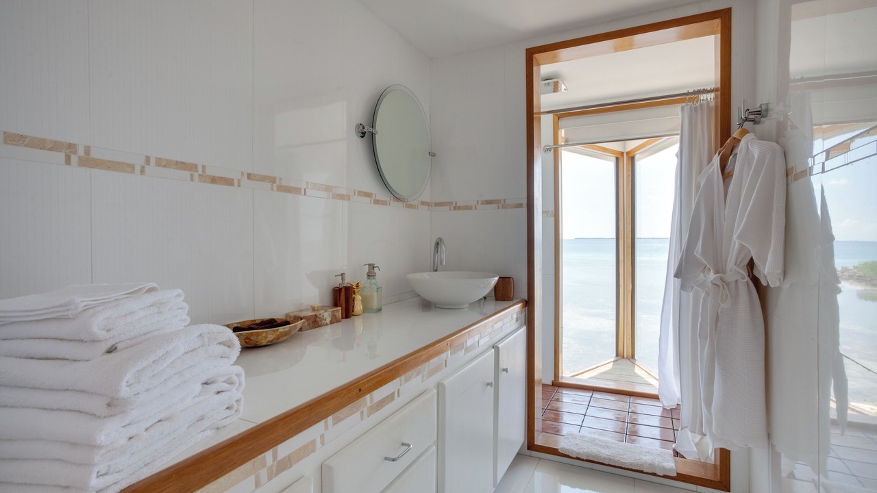Photo of Bathroom in Royal Belize Island