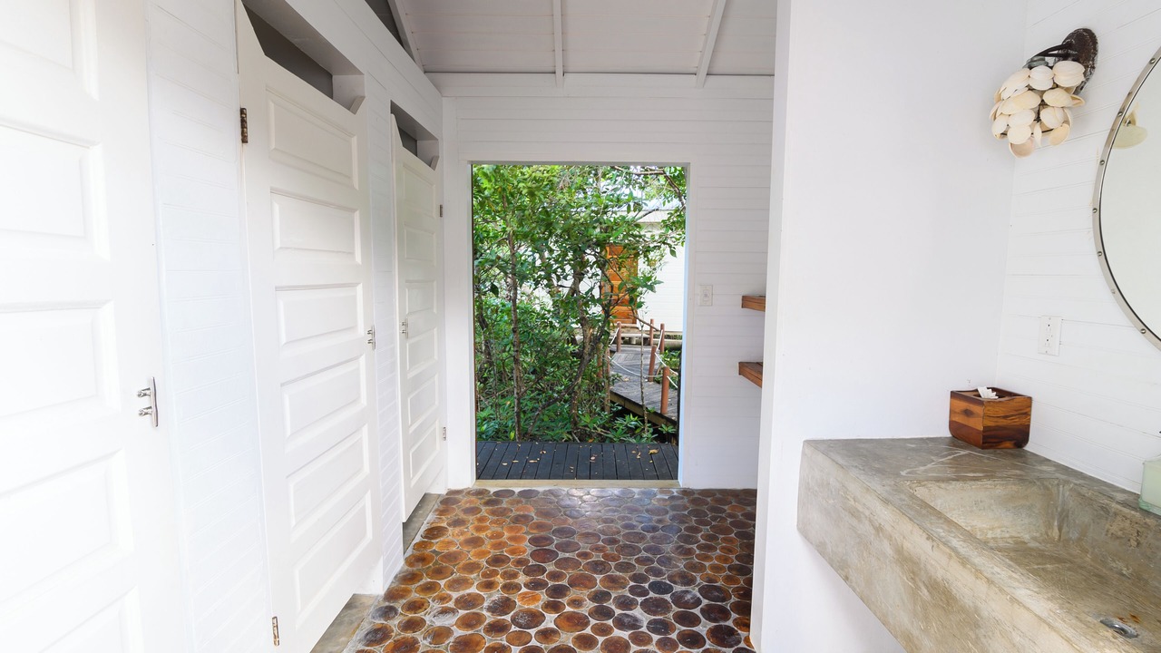 Photo of Bathroom in Royal Belize Island
