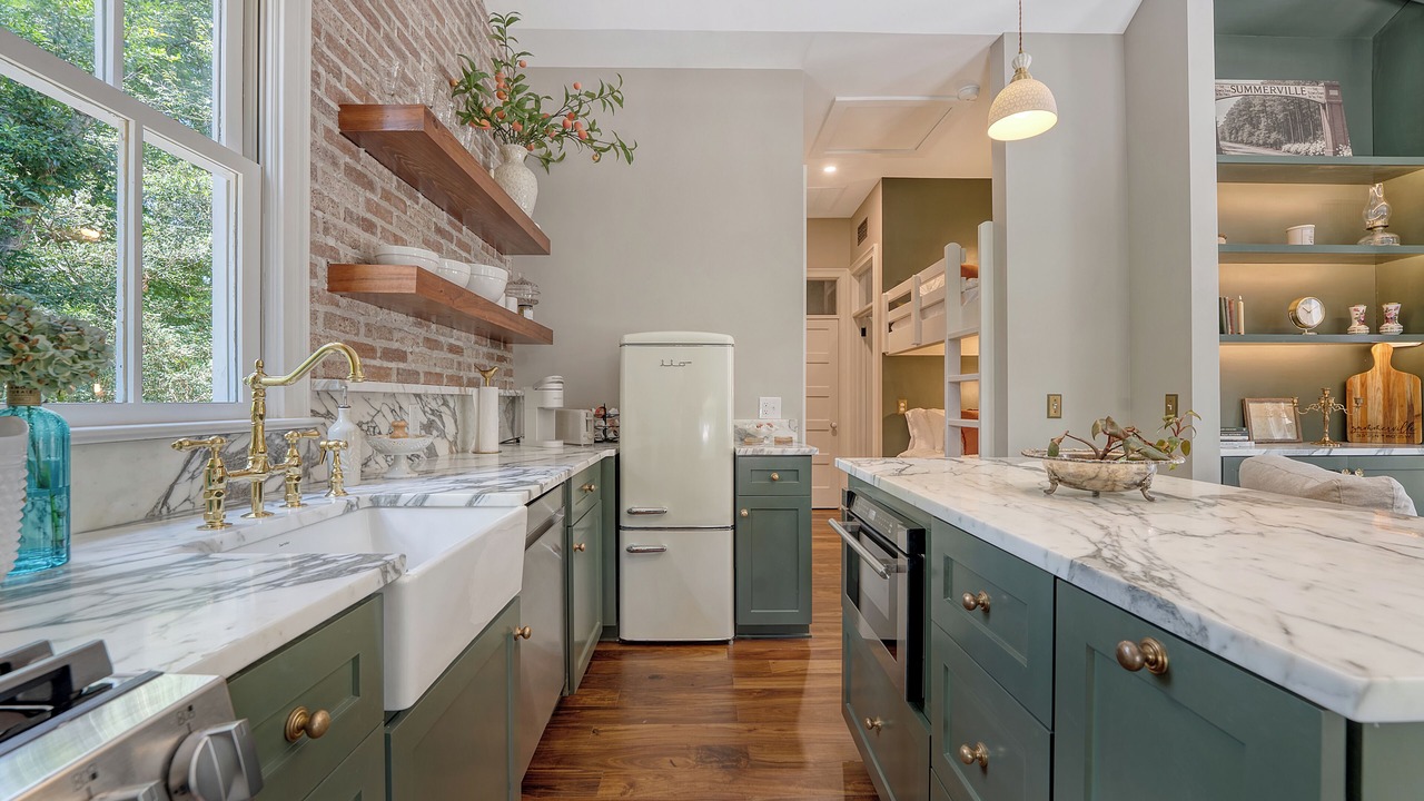 Photo of Kitchen in Summerville Historic District